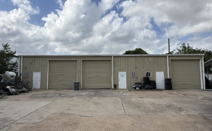 Pictures of Industrial property located at 6715 ALMEDA GENOA RD, HOUSTON, TX 77075-2801 for sales - image #1
