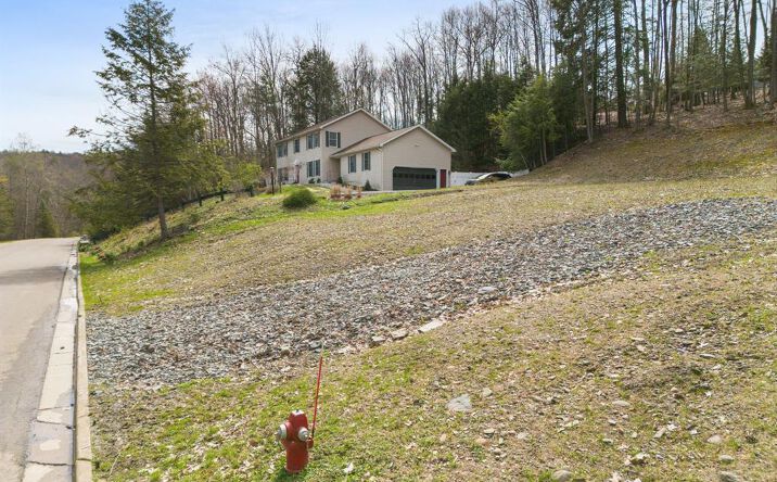 Pictures of Land property located at 3344 Cynthia Dr, Binghamton, NY 13903 for sales - image #1