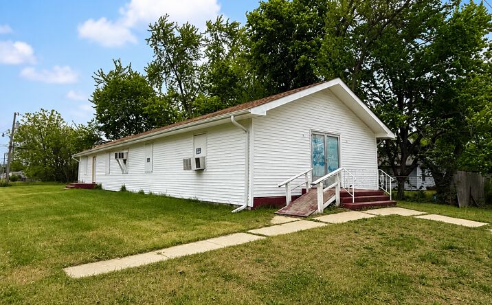 Pictures of Mixed Use, Special Purpose property located at 2907 South 4th Street, Rockford, IL 61109 for sales - image #1