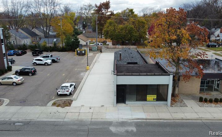 Pictures of Retail, Office, Mixed Use property located at 1219 East 11 Mile Road, Royal Oak, MI 48067 for sales - image #1
