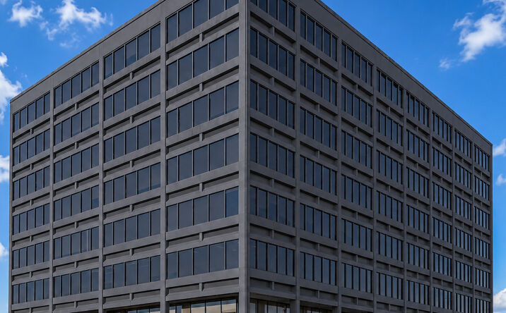 Pictures of Office property located at 2550 N Loop W, Houston, TX 77092 for sales - image #1