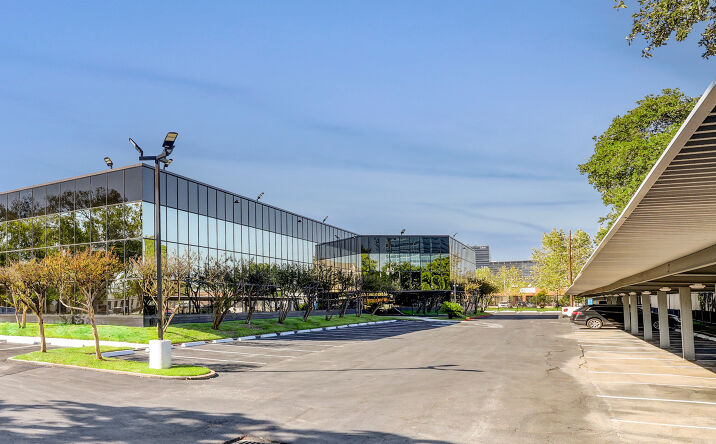 Pictures of Office, Land property located at 10500 Richmond Ave, Houston, TX 77042 for sales - image #1