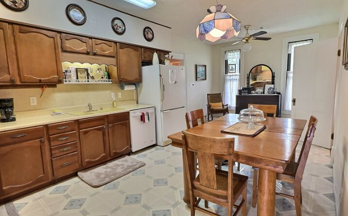 Pictures of Multifamily property located at 300 S Miller St, Rising Star, TX 76471 for sales - image #1