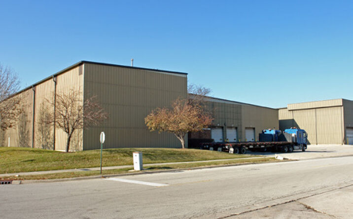 Pictures of Industrial property located at 6226 W. 74th Street, Bedford Park, IL 60638 for sales - image #1