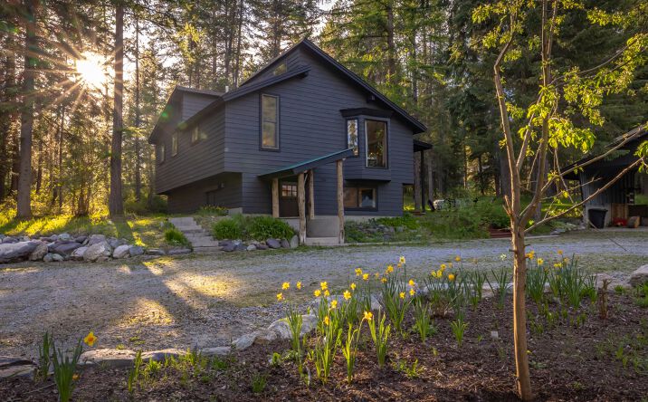 Pictures of Multifamily property located at 390 Beaver Lake Road, Whitefish, MT 59937 for sales - image #1