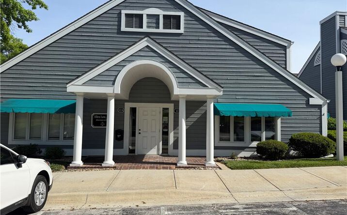 Pictures of Office property located at 12 B Westwoods Drive, Liberty, MO 64068 for sales - image #1