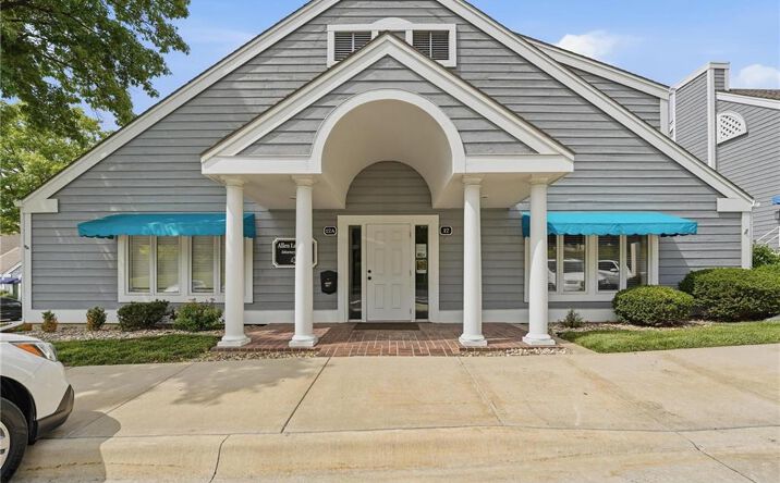 Pictures of Retail, Office property located at 12 B Westwoods Drive, Liberty, MO 64068 for sales - image #1