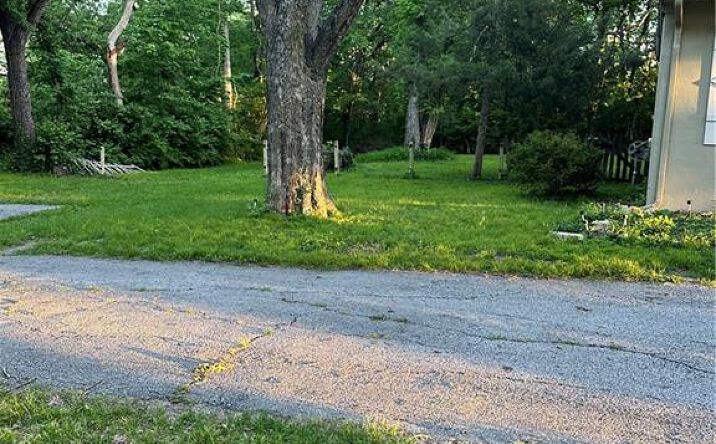 Pictures of Land, Multifamily property located at 1105 W Santa Fe Trail, Kansas City, MO 64145 for sales - image #1