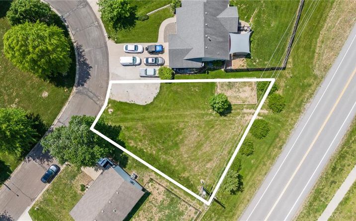 Pictures of Land, Multifamily property located at 1212 Frankin Drive, Weston, MO 64098 for sales - image #1
