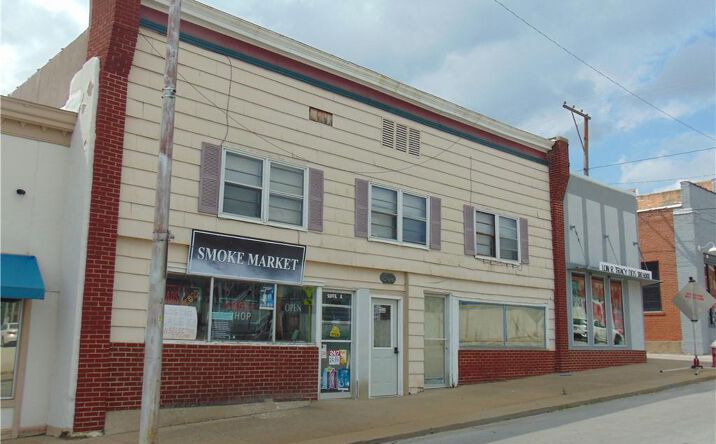 Pictures of Business for Sale, Office, Retail property located at 302 S Independence Street, Harrisonville, MO 64701 for sales - image #1