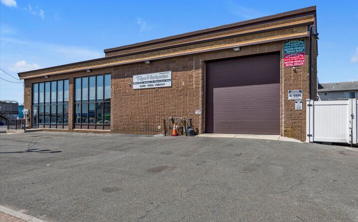 Pictures of Retail, Industrial property located at 312-314 Woodcleft Avenue, Hempstead, NY 11520 for sales - image #1