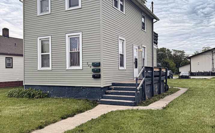 Pictures of Multifamily property located at 946 S Schuyler Avenue, Kankakee, IL 60901 for sales - image #1