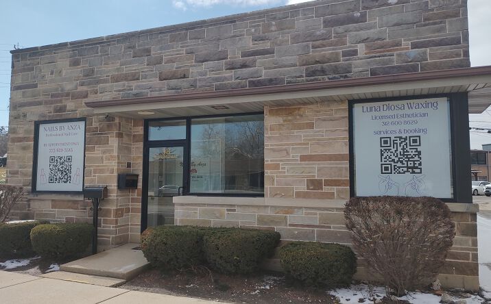 Pictures of Office, Retail property located at 38 N Broadway Street, Des Plaines, IL 60016 for sales - image #1