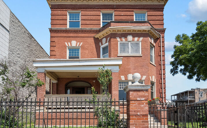 Pictures of Multifamily property located at 4541 S Forrestville Avenue, Chicago, IL 60653 for sales - image #1