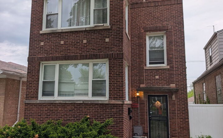Pictures of Multifamily property located at 554 E 103rd Place, Chicago, IL 60628 for sales - image #1