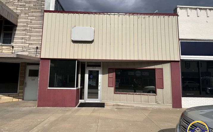 Pictures of Office, Retail property located at 623 S Topeka, Lyndon, KS 66451 for sales - image #1