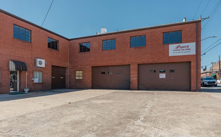 Pictures of Special Purpose property located at 127 W Market Street, Princeton, KY 42445 for sales - image #1
