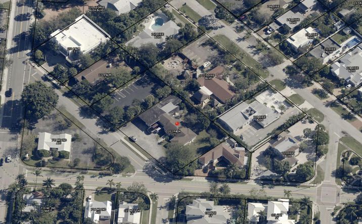 Pictures of Office, Retail property located at 202 Palm Court, Delray Beach, FL 33444 for sales - image #1