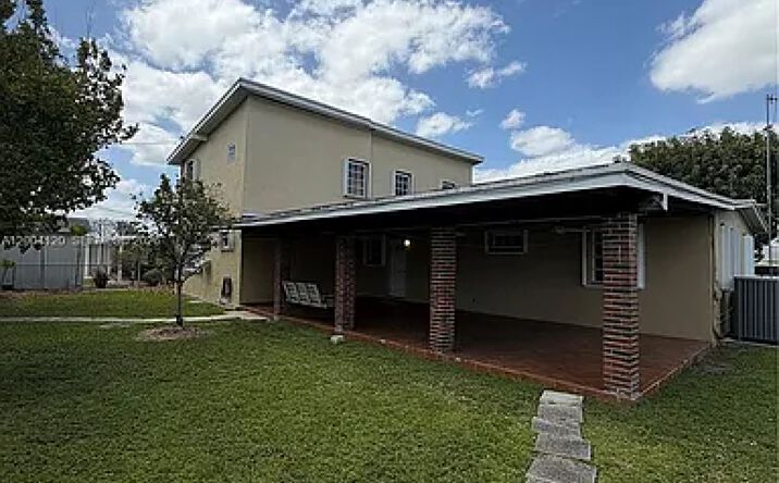 Pictures of Retail property located at 10910 SW 40th St, Miami, FL 33165 for sales - image #1