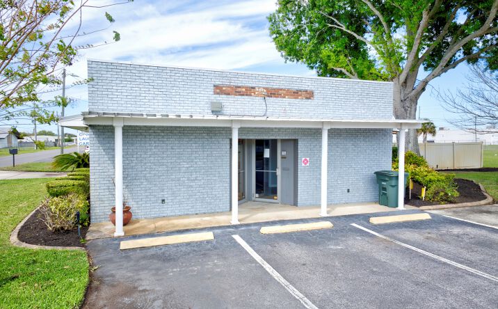 Pictures of Office property located at 120 South Anoka Avenue, Avon Park, FL 33825 for sales - image #1