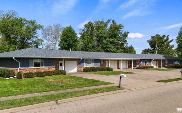 Pictures of Multifamily property located at 321 South Kennedy Avenue, Princeville, IL 61559, 415 North Town Avenue, Princeville, IL 61559 for sales - image #1