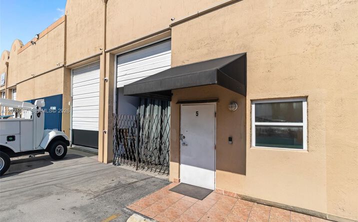 Pictures of Industrial property located at 1745 W 37th St # 5, Hialeah, FL 33012 for sales - image #1