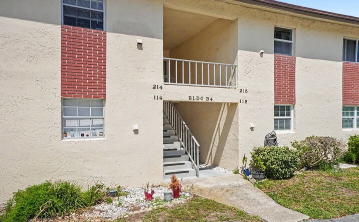 Pictures of Retail, Multifamily property located at 3135 Shady Dell Lane, Melbourne, FL 32935 for sales - image #1