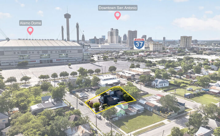 Pictures of Multifamily property located at 125 DASHIELL ST, SAN ANTONIO, TX 78203 for sales - image #1