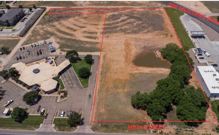 Pictures of Retail, Land property located at North Main Street, Andrews, TX 79714 for sales - image #1