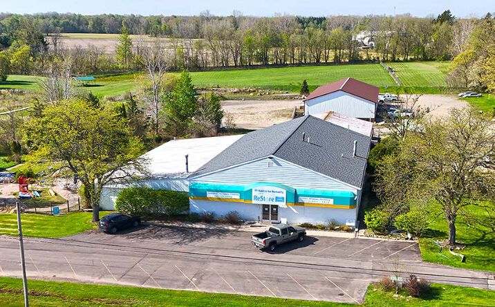 Pictures of Retail, Industrial property located at 954 E Grand River Ave, Williamston, MI 48895-9113 for sales - image #1