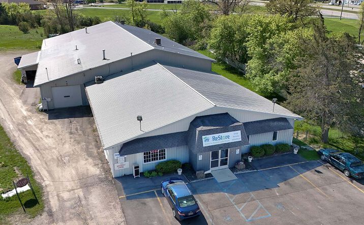 Pictures of Industrial, Retail property located at 2352 N US-27, St. Johns, MI 48879 for sales - image #1