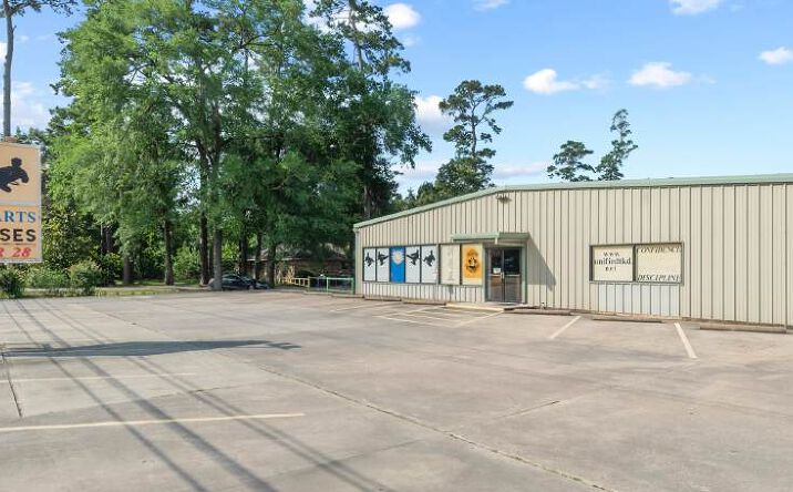Pictures of Retail, Industrial property located at 16203 Stuebner Airline Rd, Spring, TX 77379 for sales - image #1