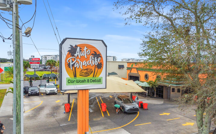 Pictures of Retail, Special Purpose property located at 1402 E VINE ST, KISSIMMEE, FL 34744-3622 for sales - image #1