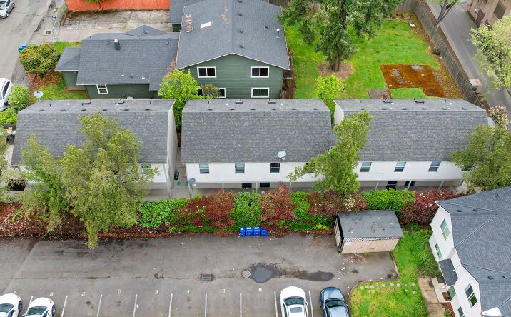 Pictures of Multifamily property located at 3540 SE 119th Ave, Portland, OR 97266 for sales - image #1