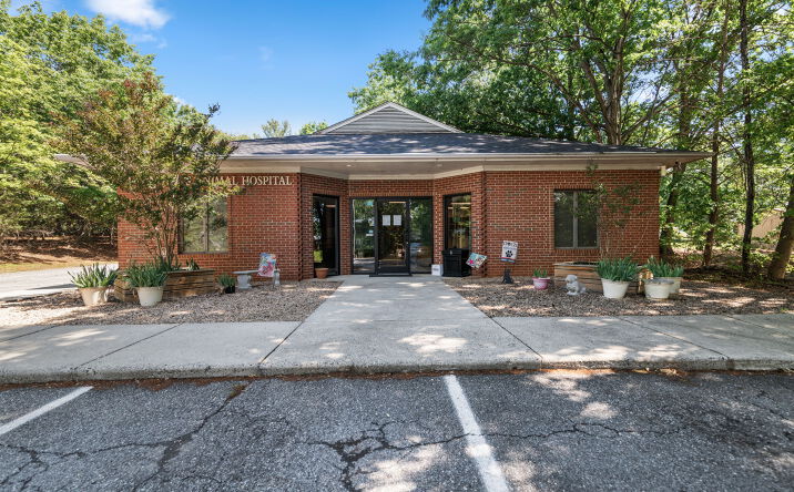Pictures of Retail, Office, Mixed Use property located at 3431 Waterlick Road, Lynchburg, VA 24502 for sales - image #1