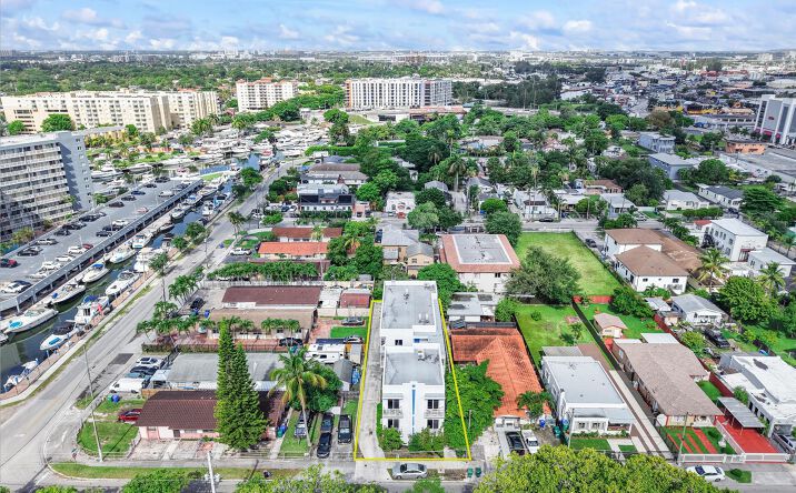 Pictures of Multifamily property located at 1860 Northwest 24th Avenue, Miami, FL 33125 for sales - image #1