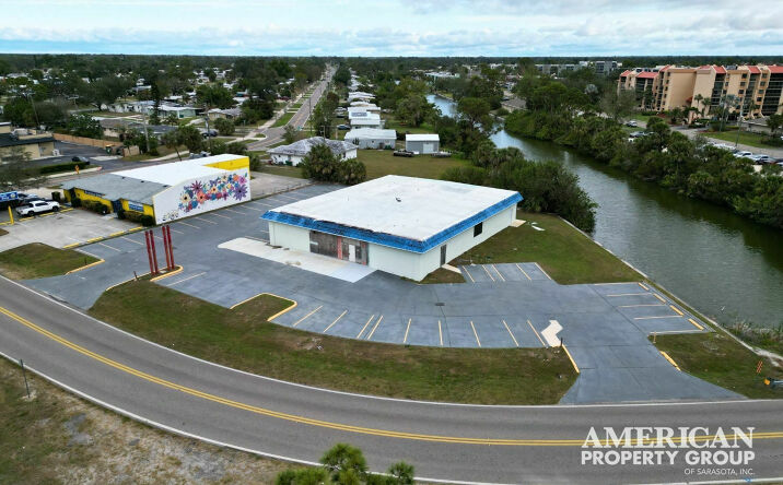 Pictures of Retail property located at 3092 Tamiami Trl, Port Charlotte, FL 33952 for sales - image #1
