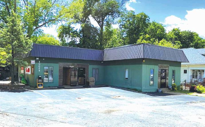 Pictures of Retail, Office, Industrial property located at 16624 Old Chesterfield Rd., Chesterfield, MO 63017 for sales - image #1