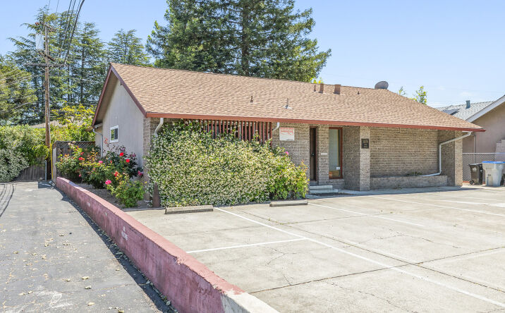 Pictures of Office property located at 3076 Union Avenue, San Jose, CA 95124 for sales - image #1