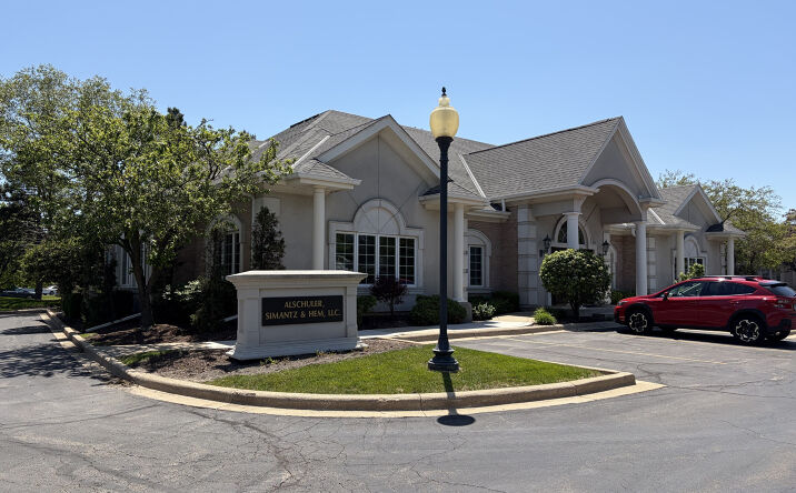 Pictures of Office property located at 1961 West Downer Place, Aurora, IL 60505 for sales - image #1