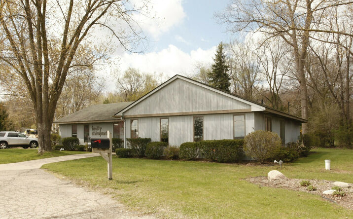 Pictures of Office property located at 8050 Grand River, Brighton, MI 48114 for sales - image #1