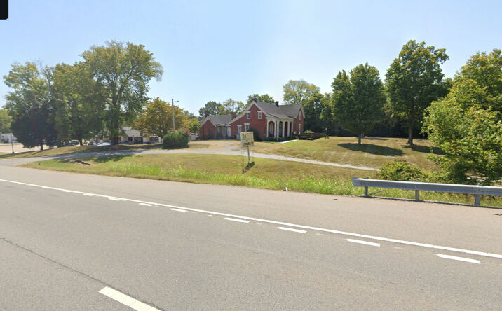 Pictures of Office, Retail property located at 212 Warfield Boulevard, Clarksville, TN 37043 for sales - image #1
