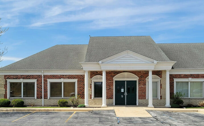 Pictures of Office property located at 11376 Broadway, Crown Point, IN 46307 for sales - image #1