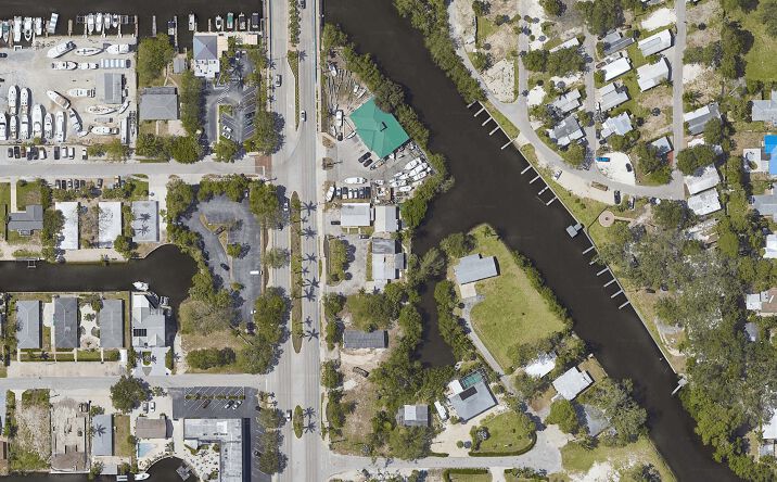 Pictures of Retail property located at 3137-3181 Bayshore Dr, Naples, FL 34112 for sales - image #1