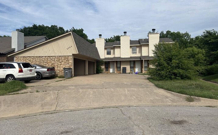 Pictures of Multifamily property located at 2903 Northeast Tortoise Drive, Lawton, OK 73507 for sales - image #1