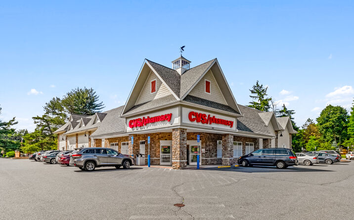 Pictures of Retail property located at 330 Main Street, Farmington, CT 06032 for sales - image #1