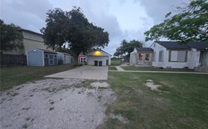 Pictures of Mixed Use, Land property located at 2222 N Padre Island Dr, Corpus Christi, TX 78408 for sales - image #1