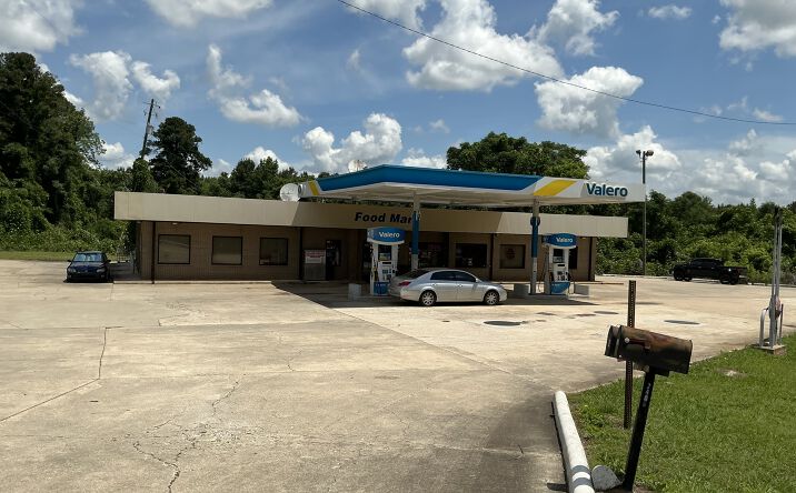 Pictures of Mixed Use property located at 2400 W PT PKWY, OPELIKA, AL 36804-9771 for sales - image #1
