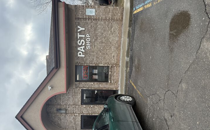 Pictures of Retail, Business for Sale property located at 13255 Northline Road, Southgate, MI 48195 for sales - image #1