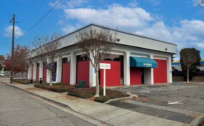 Pictures of Retail property located at 1030 La Playa Dr, Hayward, CA 94545 for sales - image #1